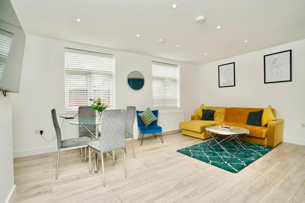 Huntingdon Luxury Apartments Exterior foto